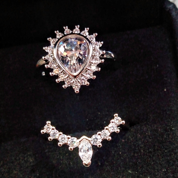 Pear Teardrop 925 Sterling Silver Prong Ring Set - Picture 6 of 10